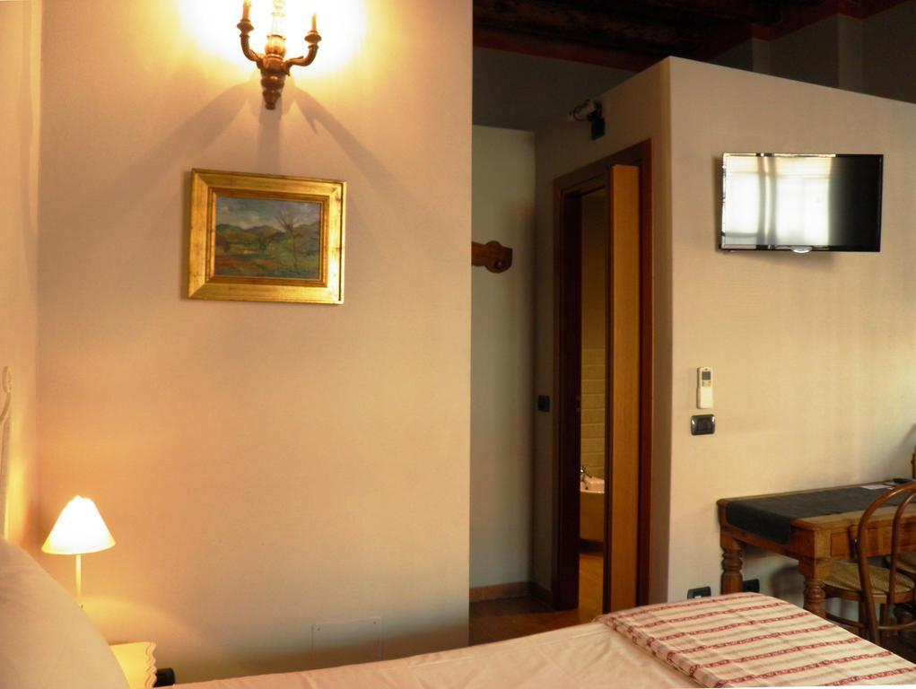 In Centro Charme Bed & Breakfast แบร์กาโม ภายนอก รูปภาพ