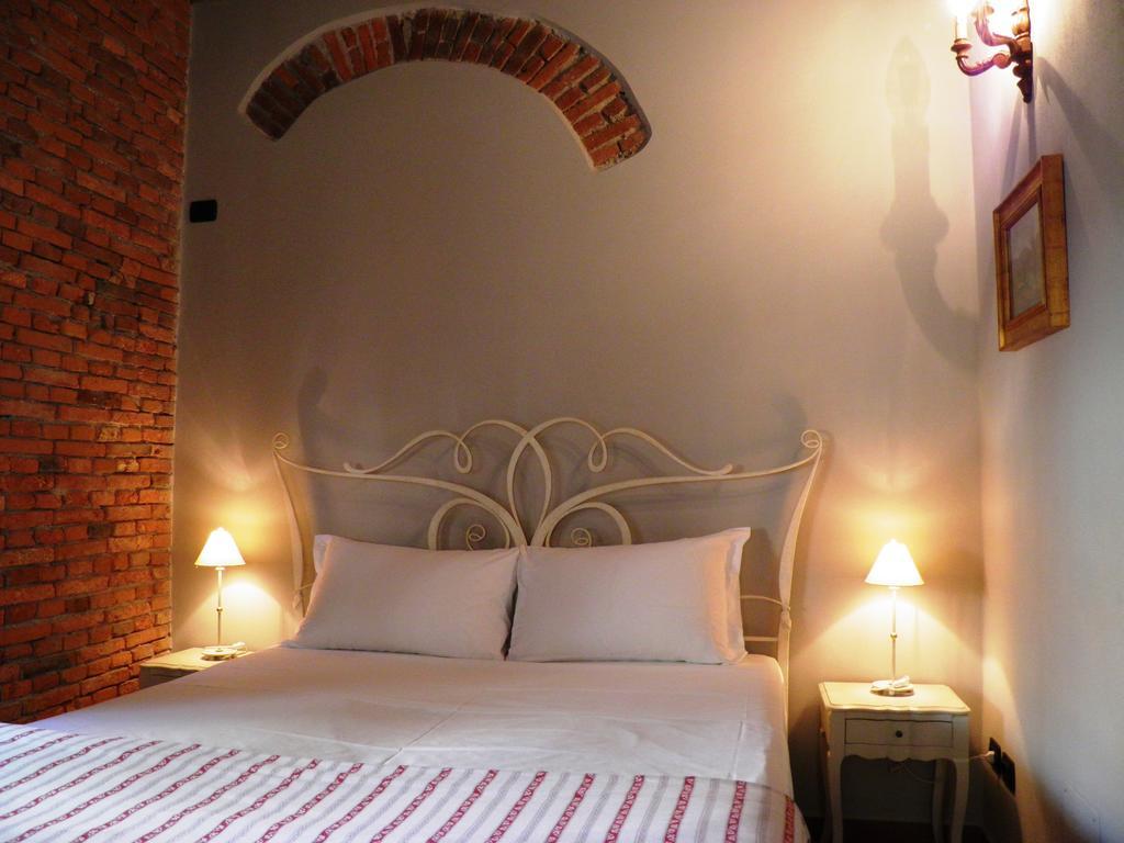 In Centro Charme Bed & Breakfast แบร์กาโม ภายนอก รูปภาพ