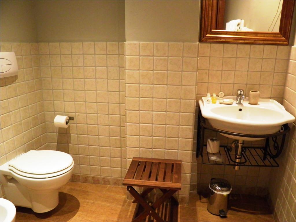 In Centro Charme Bed & Breakfast แบร์กาโม ภายนอก รูปภาพ