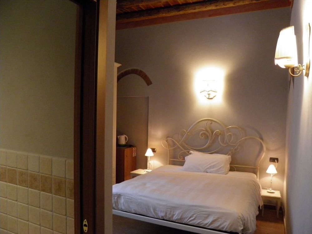 In Centro Charme Bed & Breakfast แบร์กาโม ภายนอก รูปภาพ