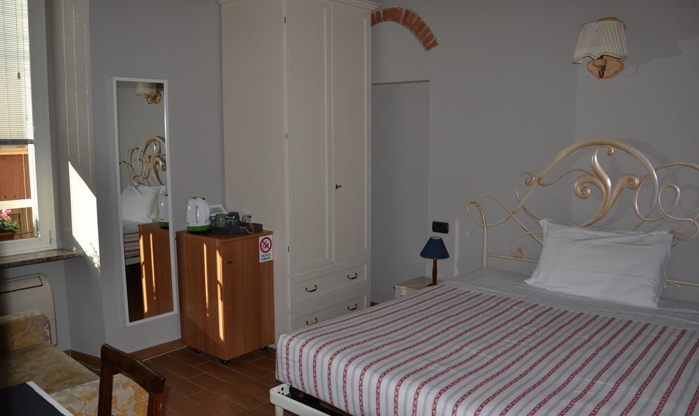 In Centro Charme Bed & Breakfast แบร์กาโม ภายนอก รูปภาพ