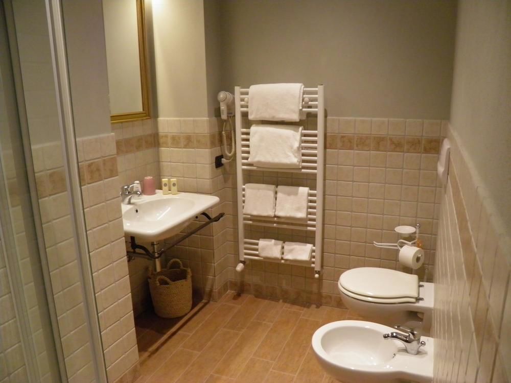In Centro Charme Bed & Breakfast แบร์กาโม ภายนอก รูปภาพ