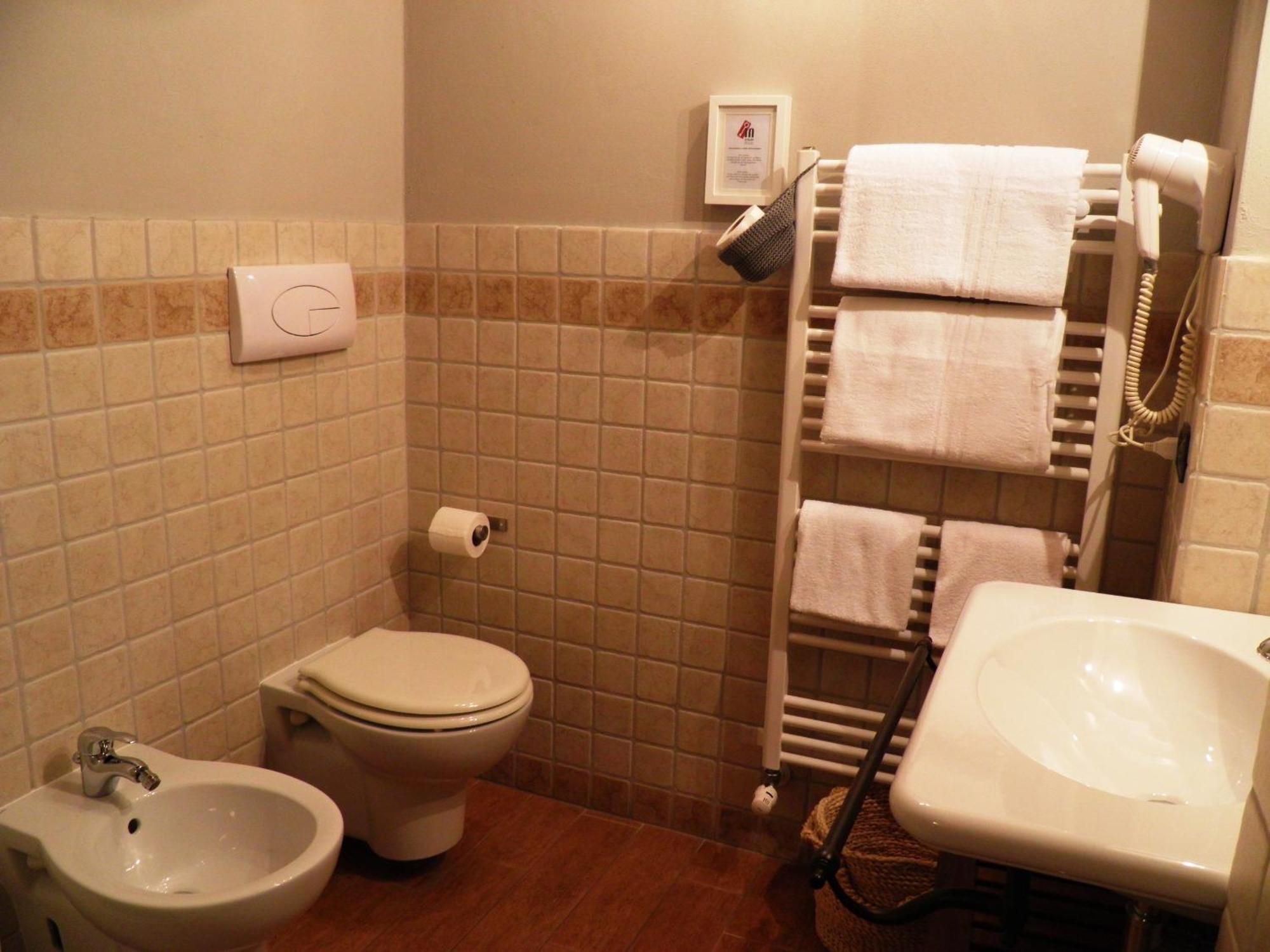 In Centro Charme Bed & Breakfast แบร์กาโม ภายนอก รูปภาพ