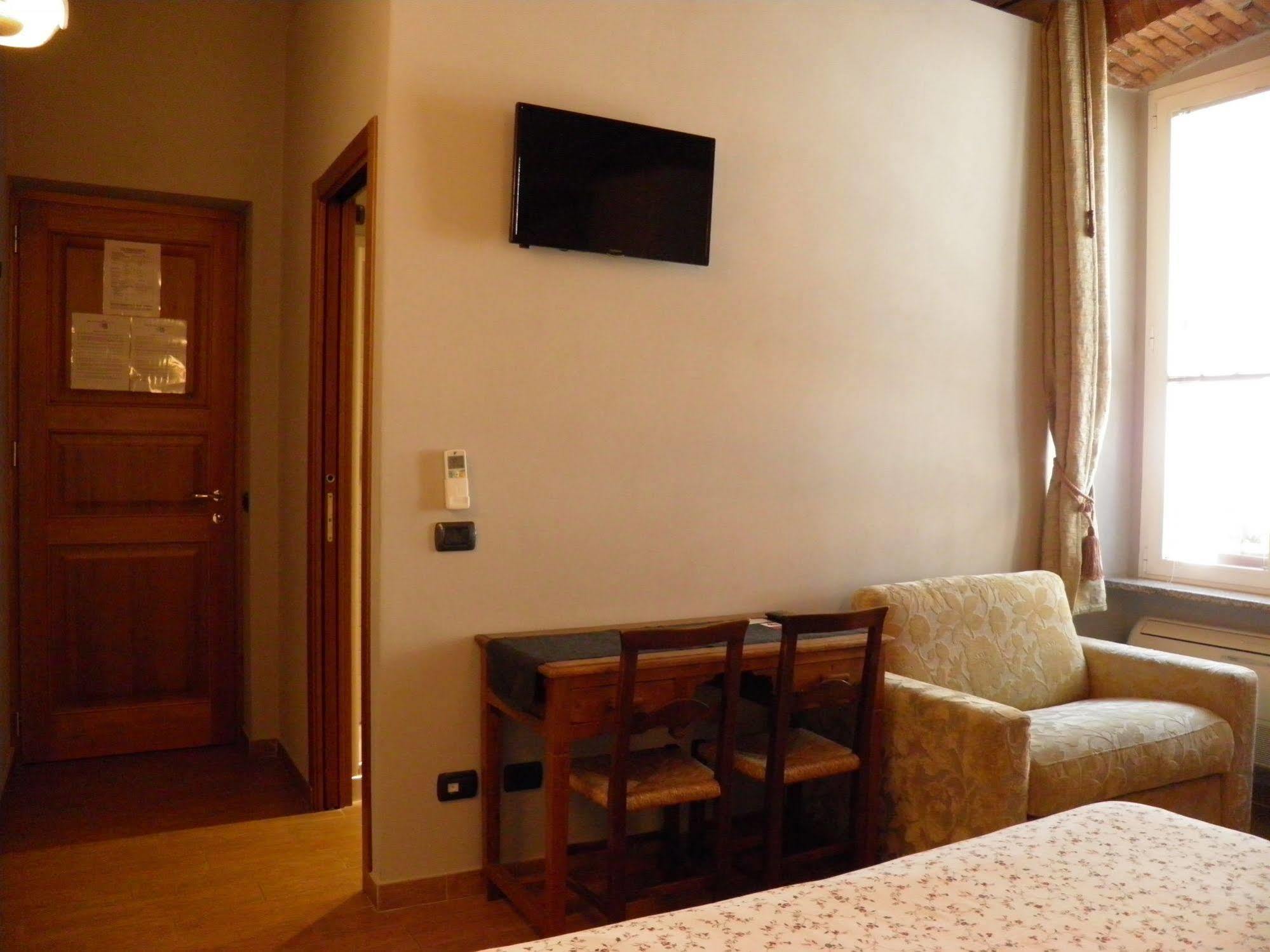 In Centro Charme Bed & Breakfast แบร์กาโม ภายนอก รูปภาพ