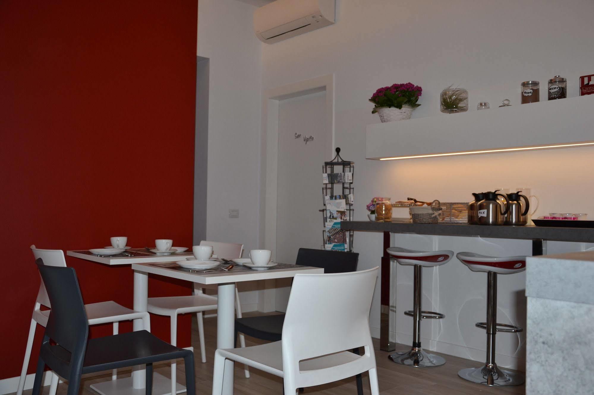 In Centro Charme Bed & Breakfast แบร์กาโม ภายนอก รูปภาพ